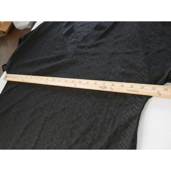 Women's Black Eyelet V-neck Short Sleeve Top XXL - Picture 4 of 8